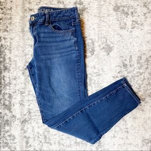 American Eagle Super Stretch Jegging